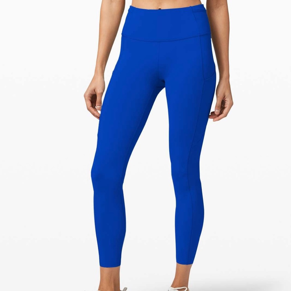 Lululemon Fast & Free 7/8 Tight II Nulux 25" in Jet Stream Blue - Size 6